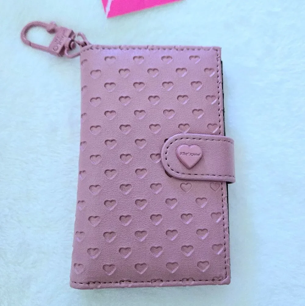 Betsey Johnson 